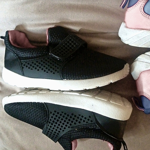 MARVEL:(RED&BLUE)SPIDERMAN & PRO-PLAYER:BLACK SNEAKERS TODDLERS 8&9 - Picture 4 of 8